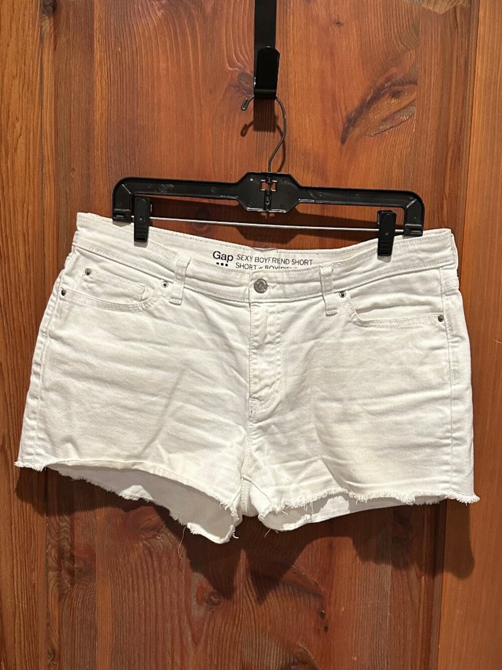 GAP Women's Sexy Boyfriend Short White Denim Size 10 / 30" waist
